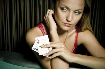 Cute-Girl-Playing-Poker